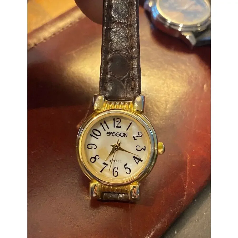 VTG women's 25mm Gold Tone Sassoon Watch, MOIP Face, Leather Band